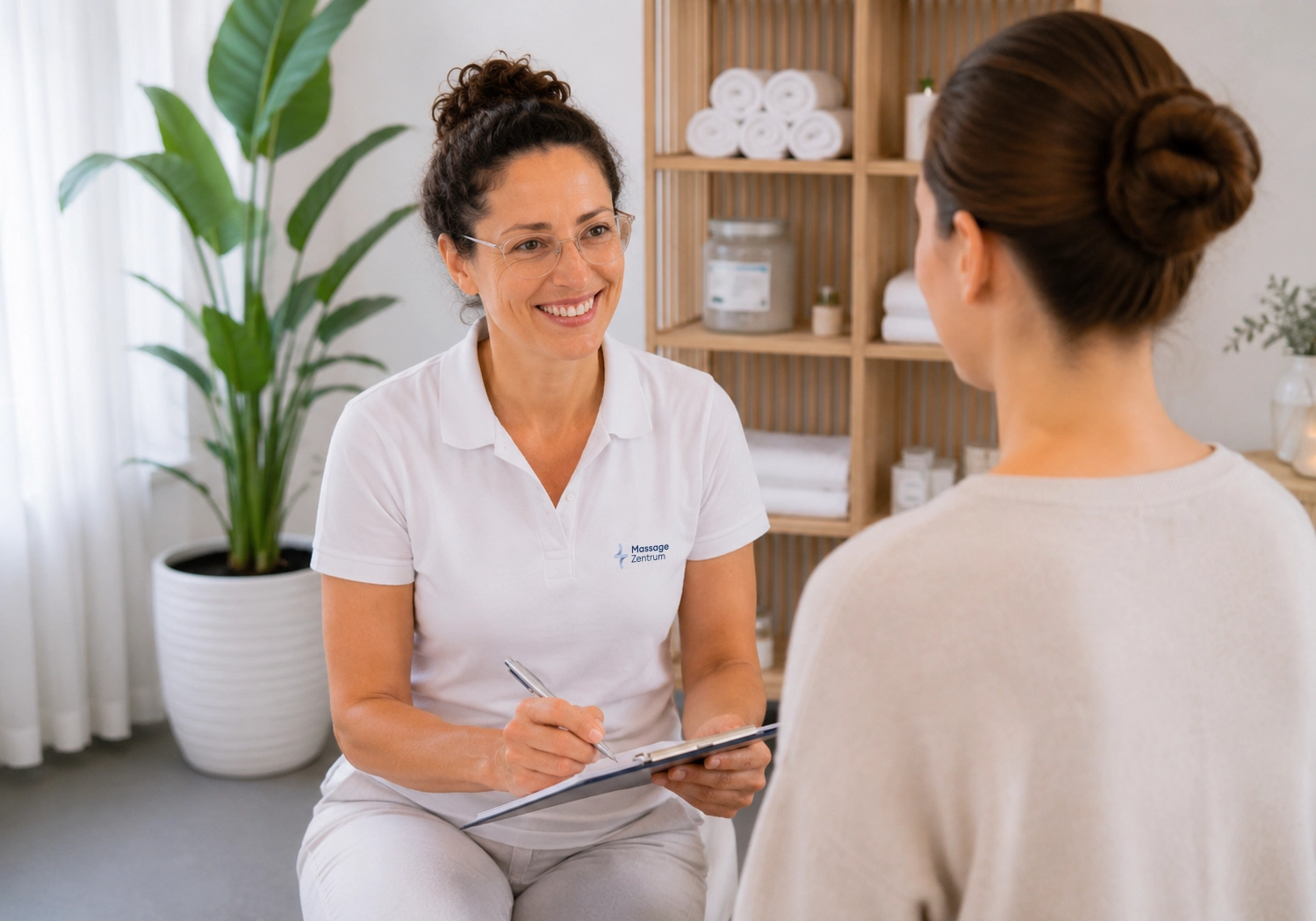 Behandlung durch das Team des Massage Zentrum Münchenstein